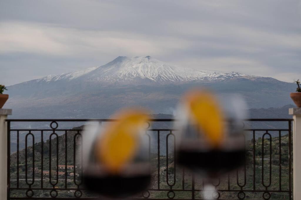 La Chicca Sicily Holiday House カステルモーラ エクステリア 写真