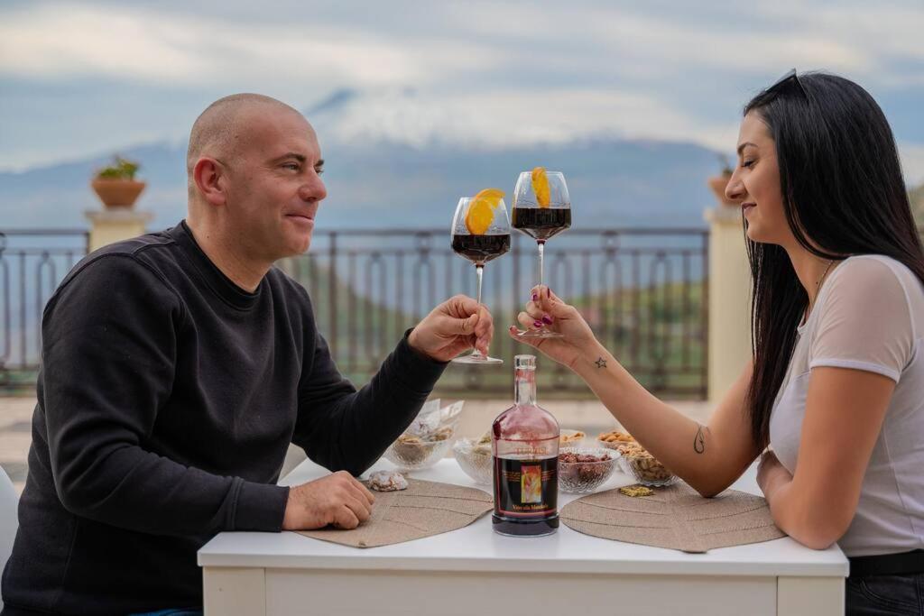La Chicca Sicily Holiday House カステルモーラ エクステリア 写真