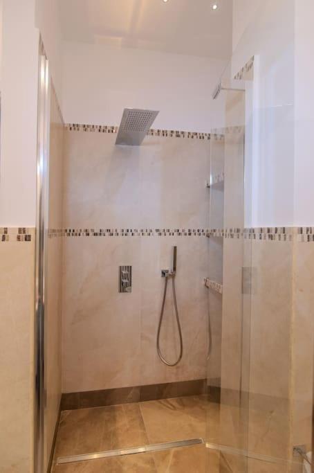 La Chicca Sicily Holiday House カステルモーラ エクステリア 写真