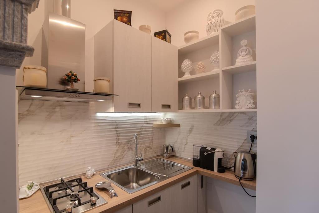 La Chicca Sicily Holiday House カステルモーラ エクステリア 写真